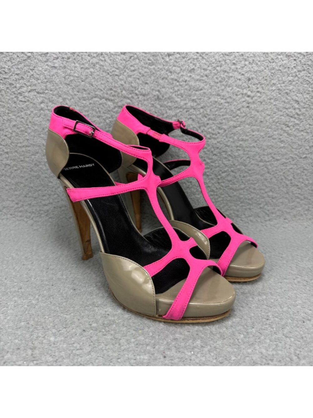 Pierre Hardy Sandals Women 10 / 40 Shoe Grey Pink Patent Leather Cage Strap Heel